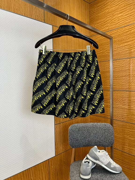 Balenciaga Slime Logo Shirt and Shorts Set - 18