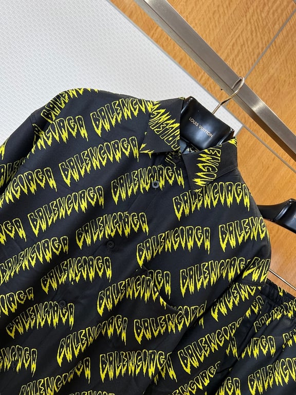 Balenciaga Slime Logo Shirt and Shorts Set - 5