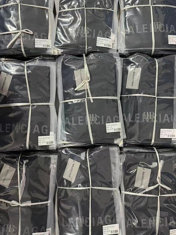 Balenciaga Graphic Logo T-Shirt Black 52056−51L - 5