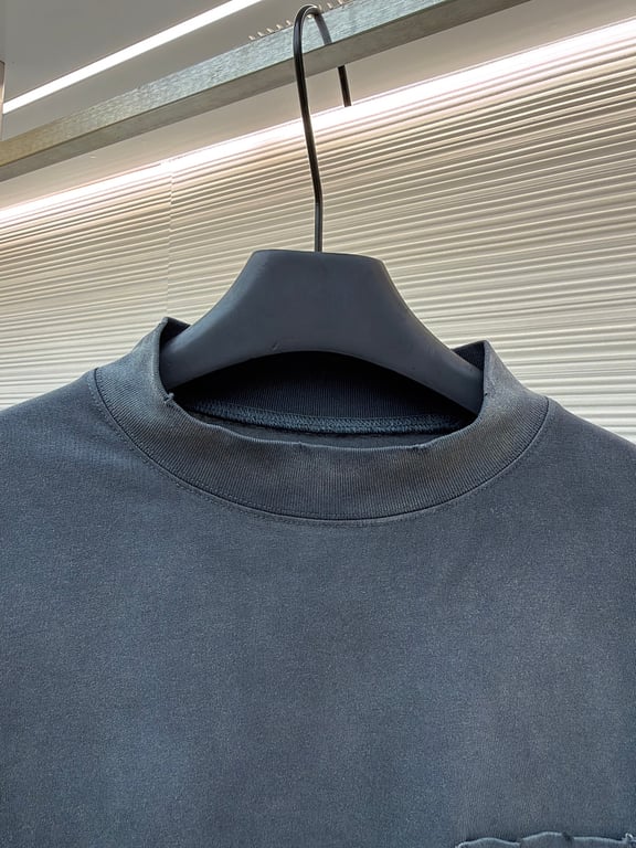Maison Margiela Distressed Logo Pocket T-Shirt Faded Black - 6