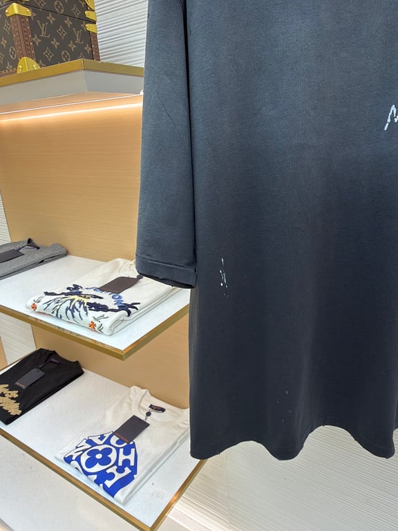 Maison Margiela Distressed Logo Pocket T-Shirt Faded Black - 9