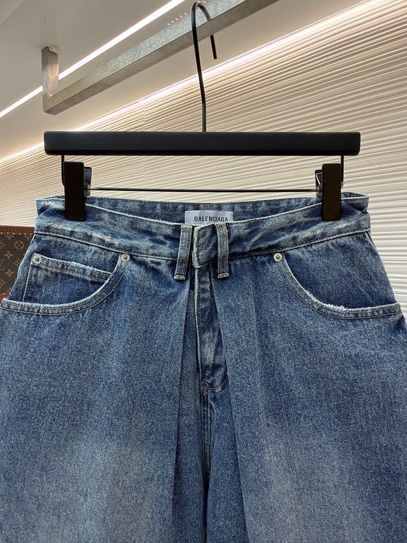 Balenciaga Wide-Leg Pleated Denim Shorts Blue - 7