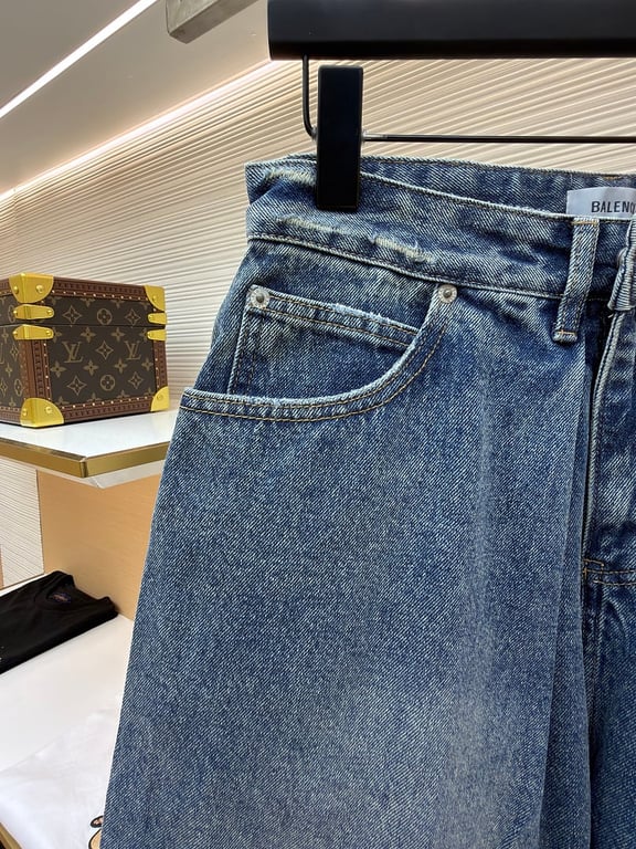 Balenciaga Wide-Leg Pleated Denim Shorts Blue - 8
