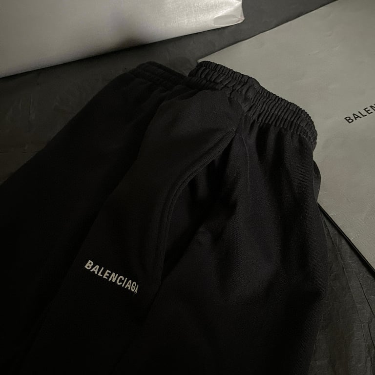 Balenciaga Logo Shorts 52078-51L - 5