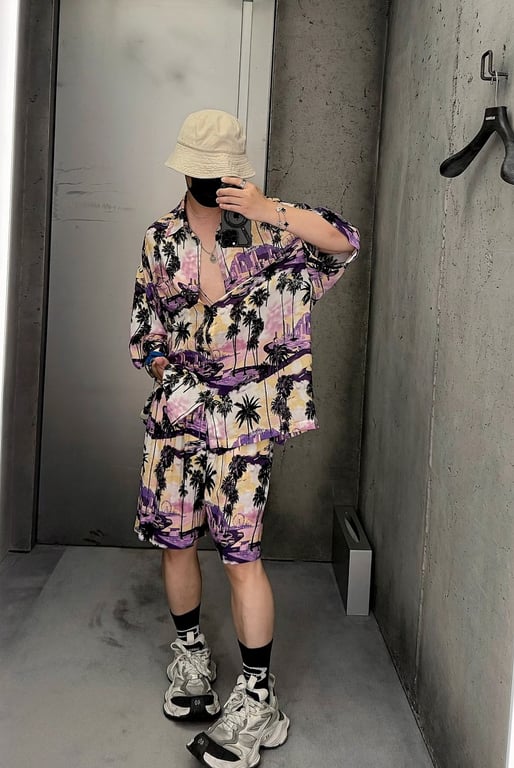 Balenciaga Graphic Print Shirt and Shorts Set - 12