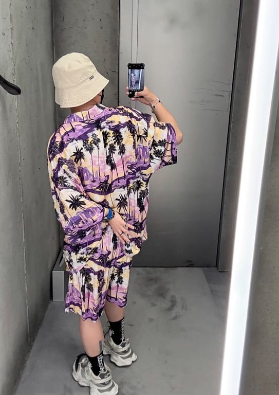 Balenciaga Graphic Print Shirt and Shorts Set - 13