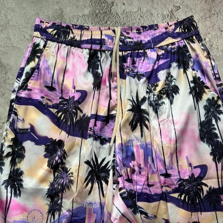 Balenciaga Graphic Print Shirt and Shorts Set - 9