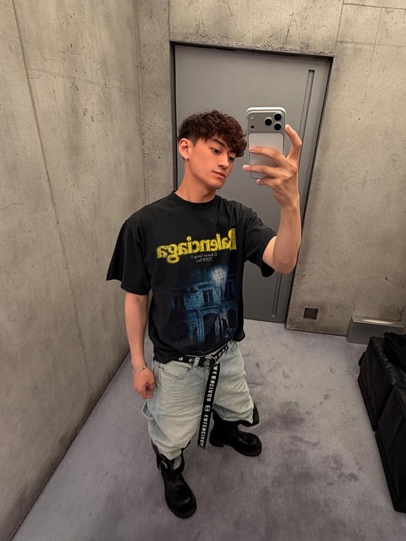 Balenciaga 10 Avenue George V Graphic T-Shirt - 3
