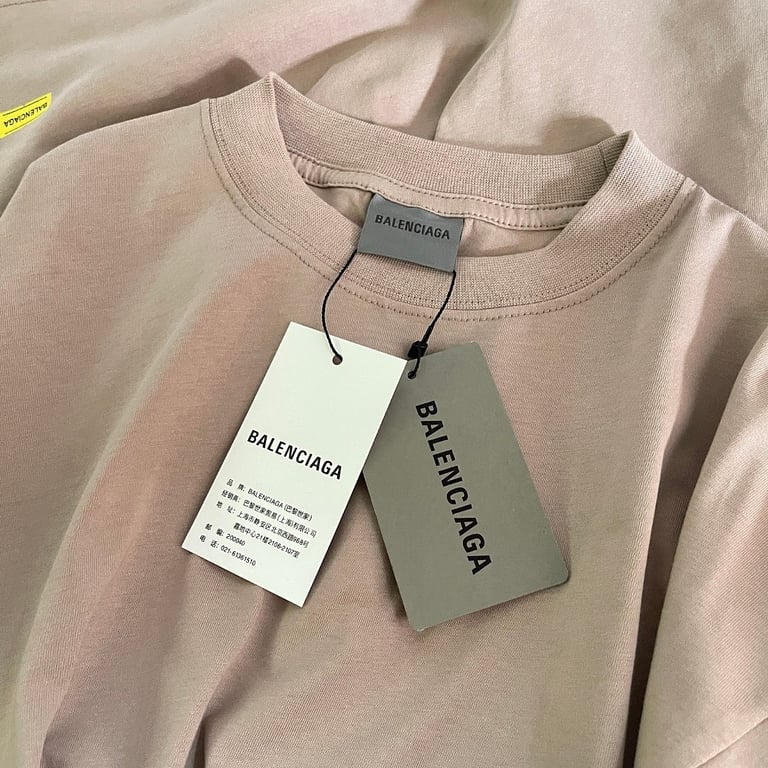 Balenciaga Sticker Detail T-Shirt 326099-5L - 12
