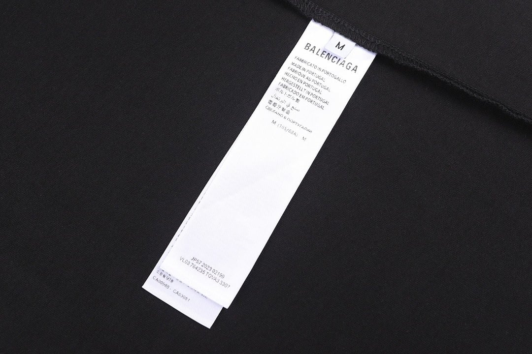 Balenciaga Spray Logo Distressed T-Shirt - 15