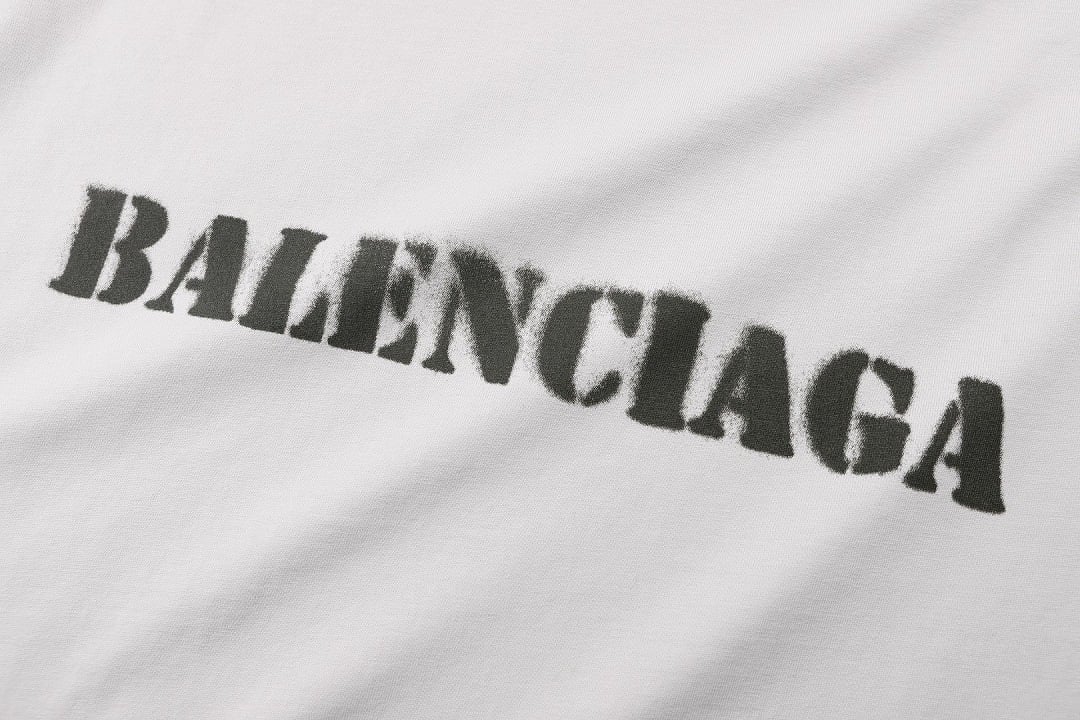 Balenciaga Spray Logo Distressed T-Shirt - 20