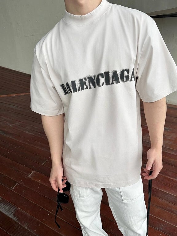 Balenciaga Spray Logo Distressed T-Shirt - 6