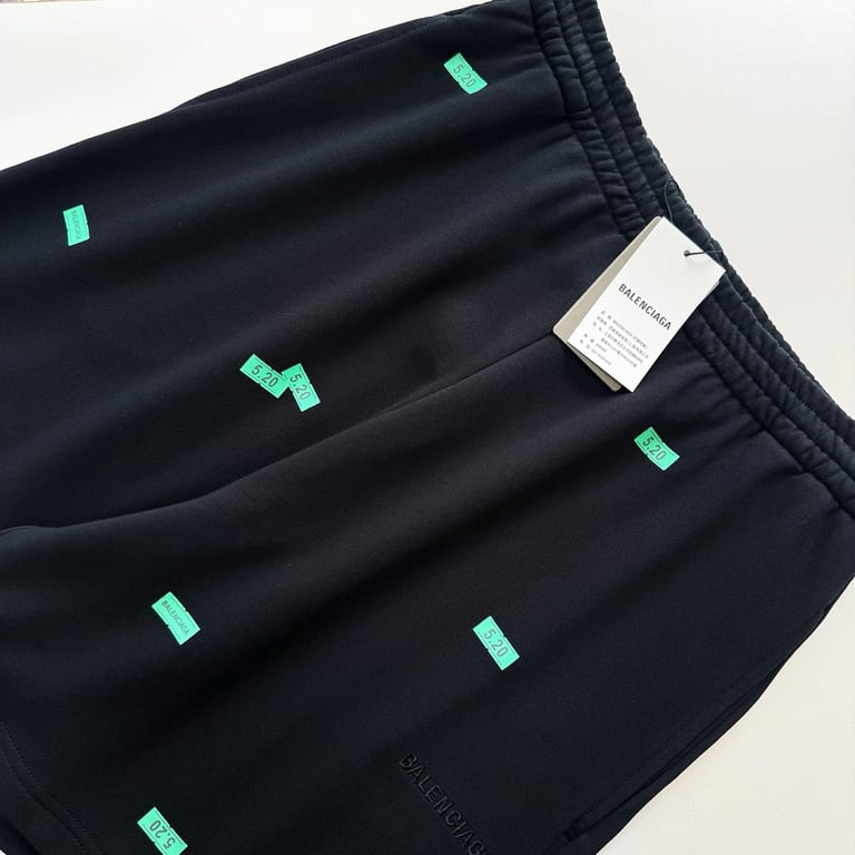 Balenciaga Logo Sweat Shorts 326097-5L - 9