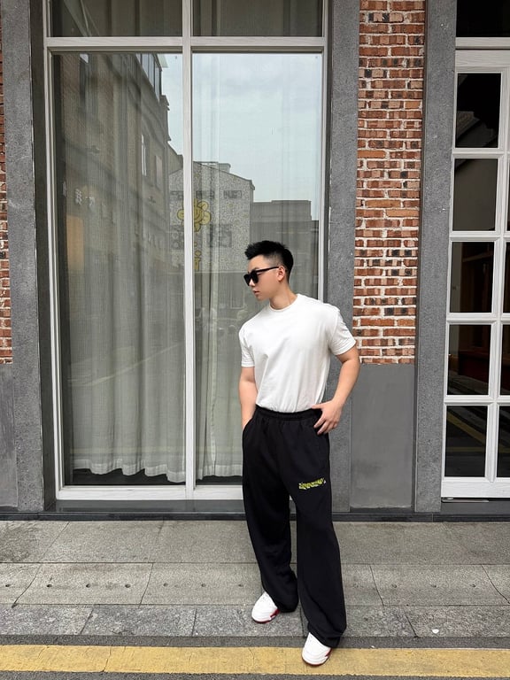 Balenciaga Tape Logo Sweatpants 6C973-60L - 11