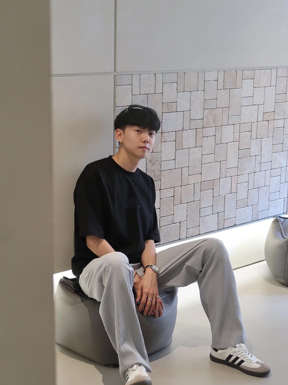 Balenciaga BB Logo Embroidered T-Shirt - 8
