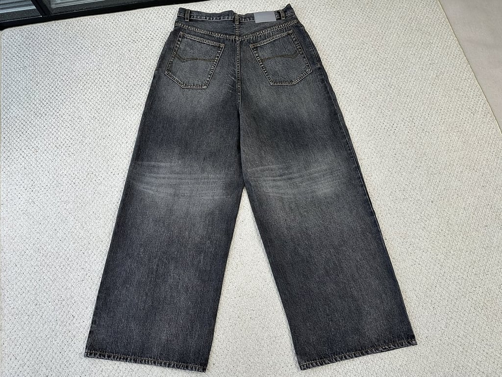 Balenciaga Wide-Leg Logo Jeans Grey - 5