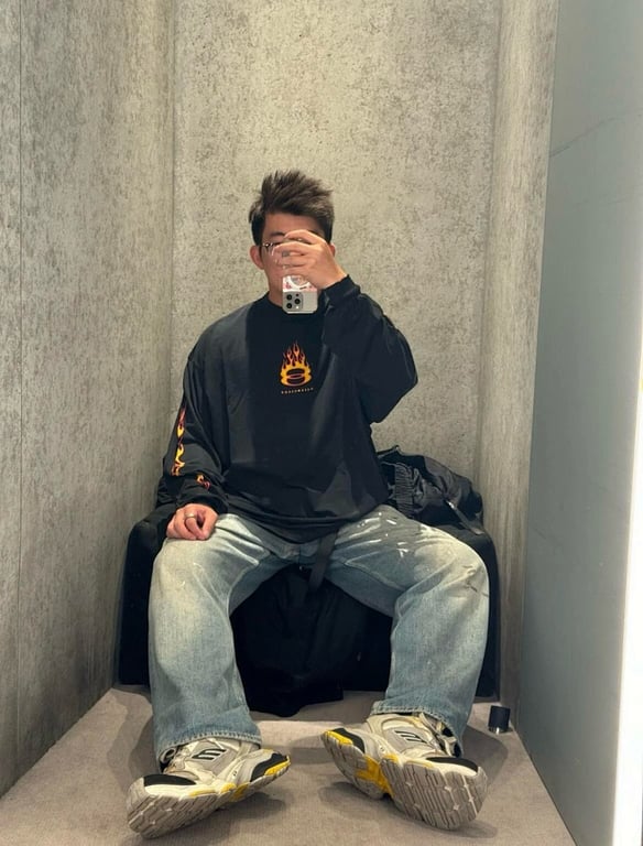 Balenciaga Flame Graphic Long Sleeve Black - 14