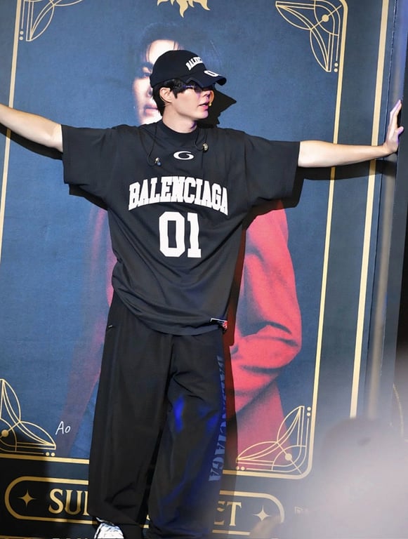 Balenciaga 01 Graphic T-Shirt Blue - 3