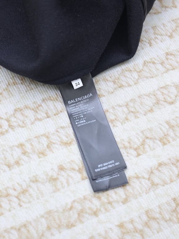 Balenciaga Garde-Robe Wool Jacket Black L38010-2L - 13