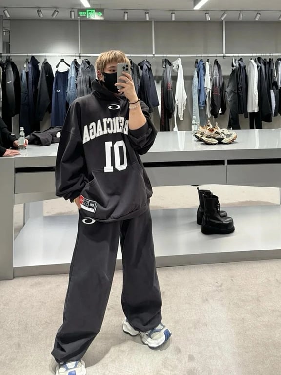 Balenciaga Wide-Leg Sweatpants Black - 2