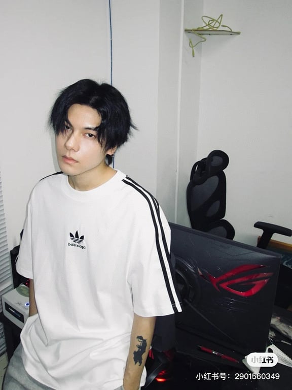 Balenciaga x Adidas Oversized T-Shirt - 11