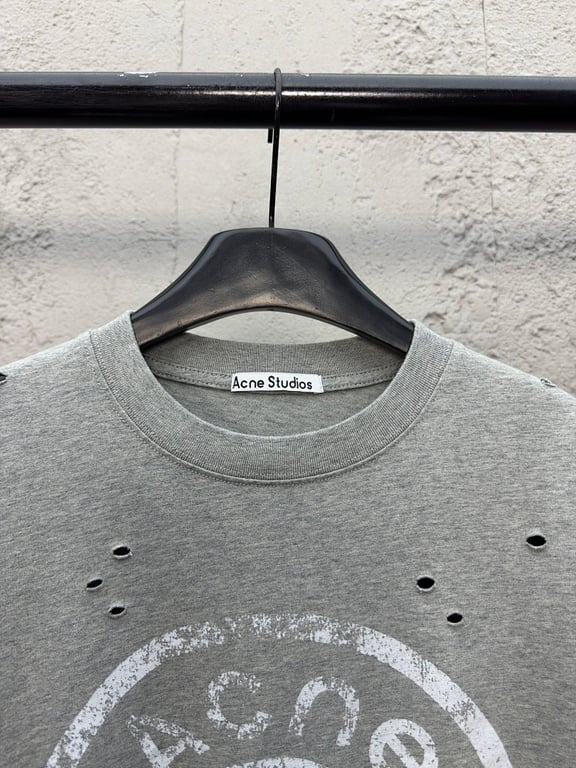 Acne Studios Distressed Logo T-Shirt 625184-60L - 14