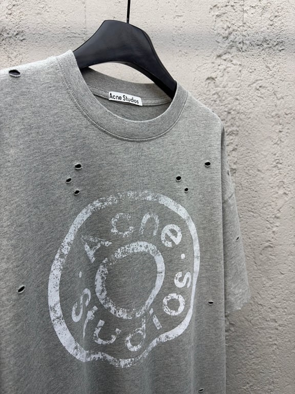 Acne Studios Distressed Logo T-Shirt 625184-60L - 16