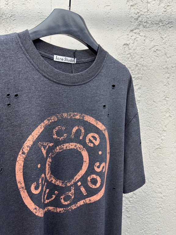 Acne Studios Distressed Logo T-Shirt 625184-60L - 9