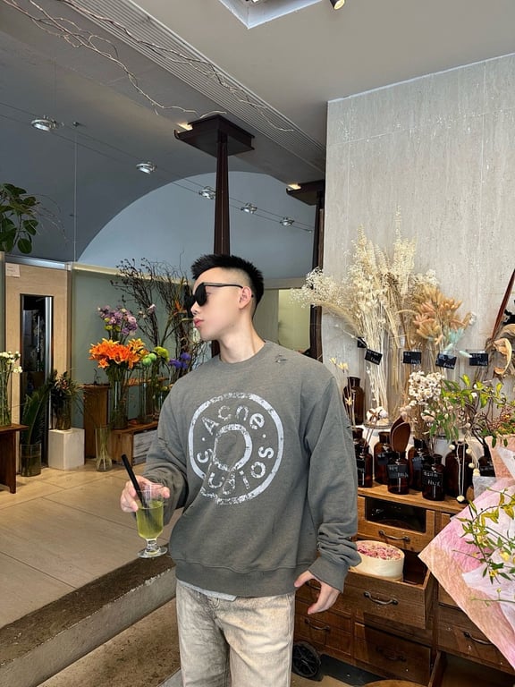 Acne Studios Distressed Logo Sweatshirt - 4
