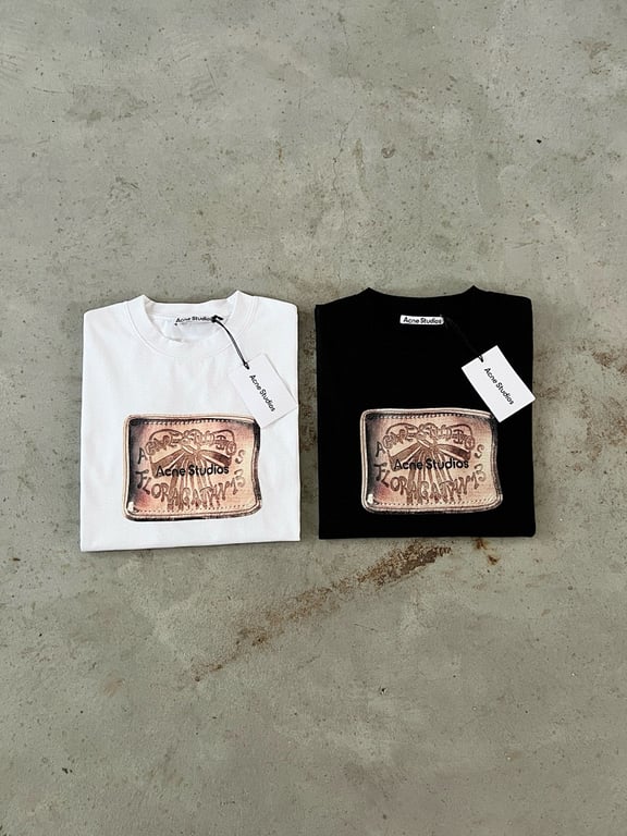 Acne Studios Floragatan 13 Patch Graphic Tee - 14