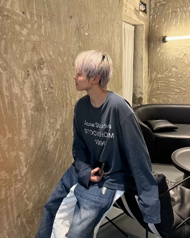 Acne Studios Stockholm 1996 Long Sleeve - 11