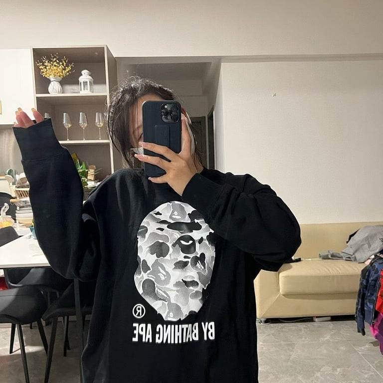 BAPE Ape Head Graphic Sweatshirt - 24