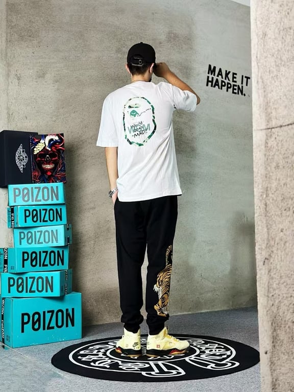 BAPE World Gone Mad Graphic Tee - 9
