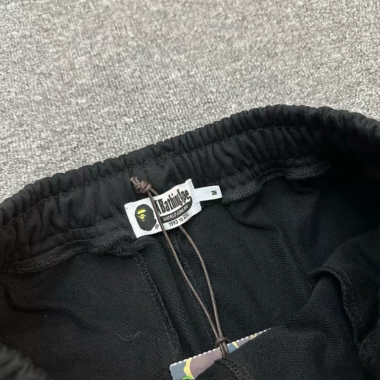 BAPE Logo Raw Hem Sweat Shorts - 8