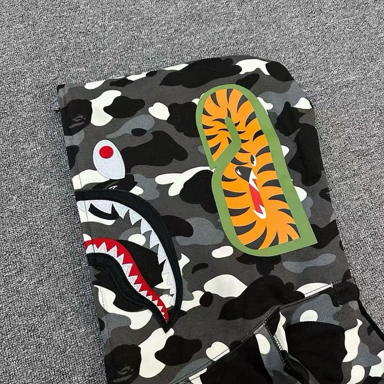 BAPE Shark Tiger Full Zip Hoodie Camo Split - 6