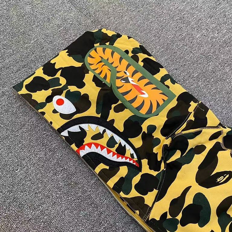 BAPE Shark Full Zip Camo Hoodie - 36