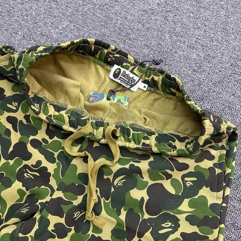 BAPE ABC Camo Shorts - 2