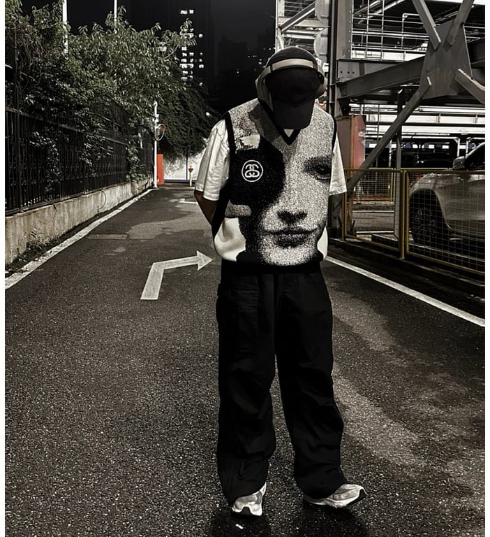 Stüssy Artist Seasonal Facial Knit Vest - 13