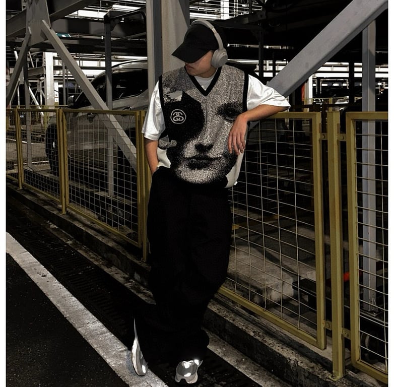 Stüssy Artist Seasonal Facial Knit Vest - 15