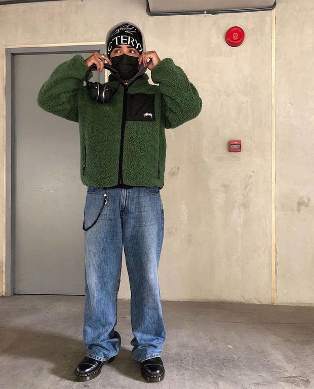 Stüssy 8 Ball Sherpa Reversible Jacket - 42