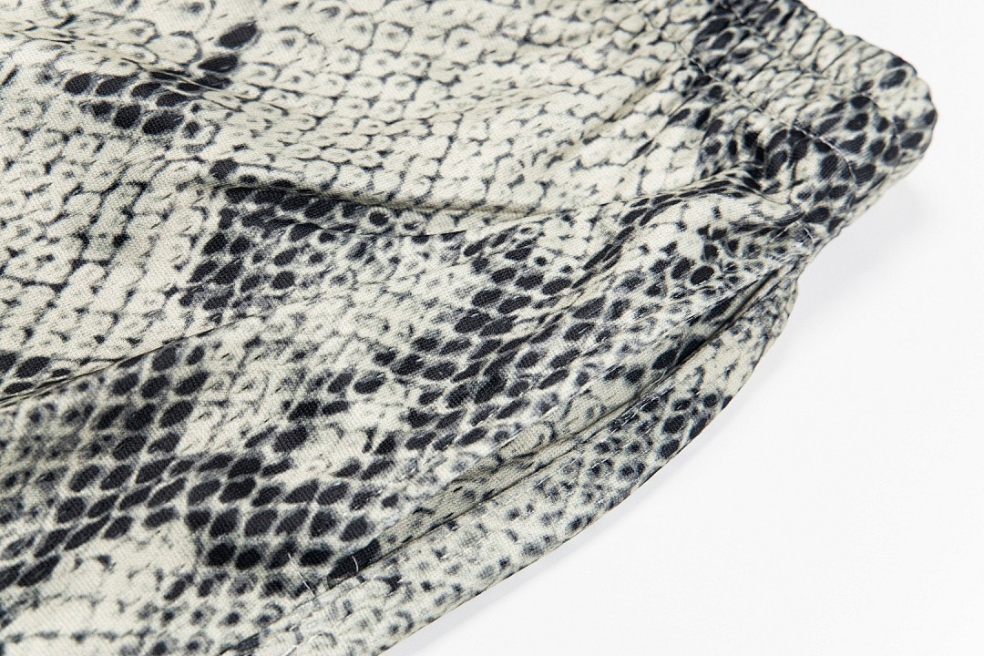 Stüssy Snake Print Loose-Fit Shorts - 11