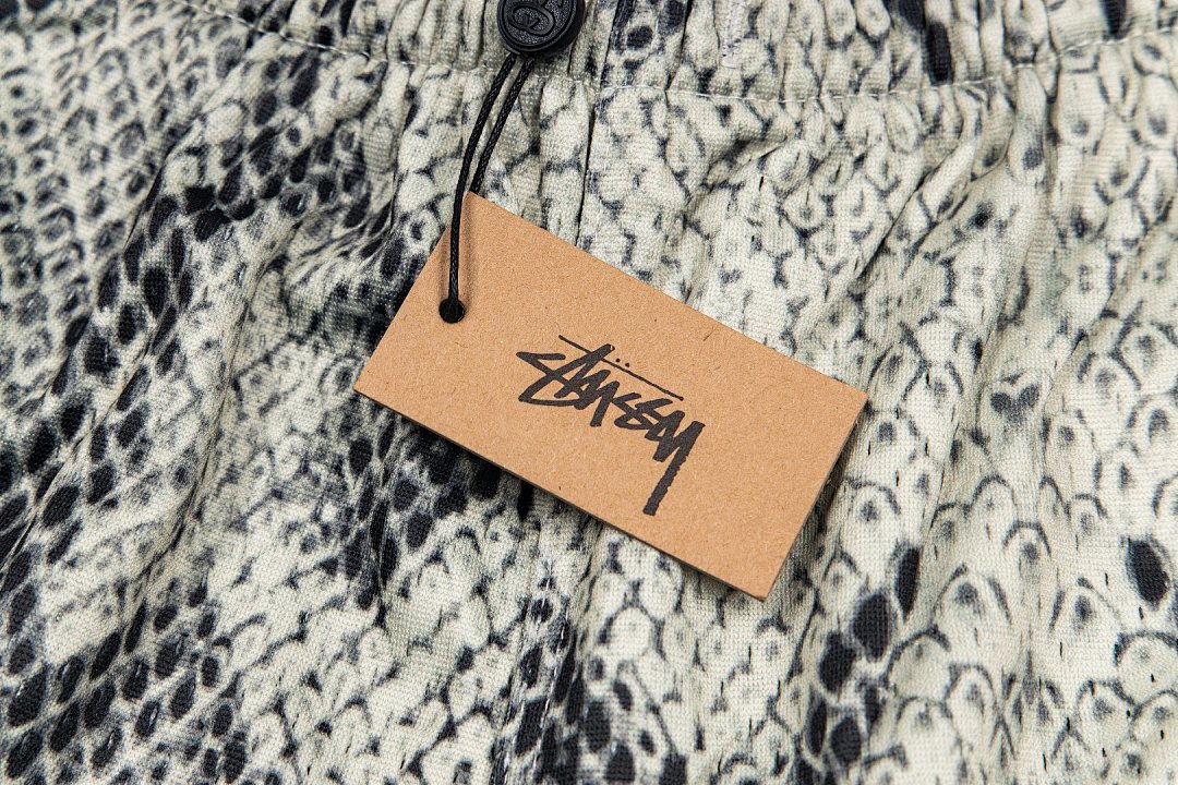 Stüssy Snake Print Loose-Fit Shorts - 12