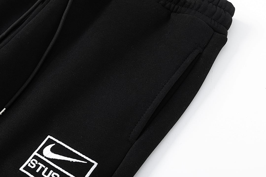 Stüssy x Nike Fleece Pants - 9