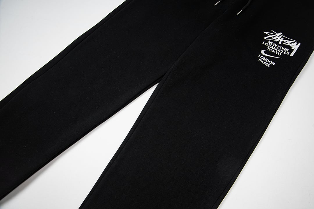 Stüssy x Nike Fleece Pants - 23