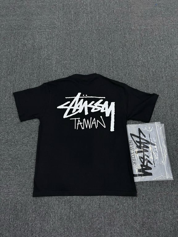 Stüssy Taiwan Graphic Tee - 10