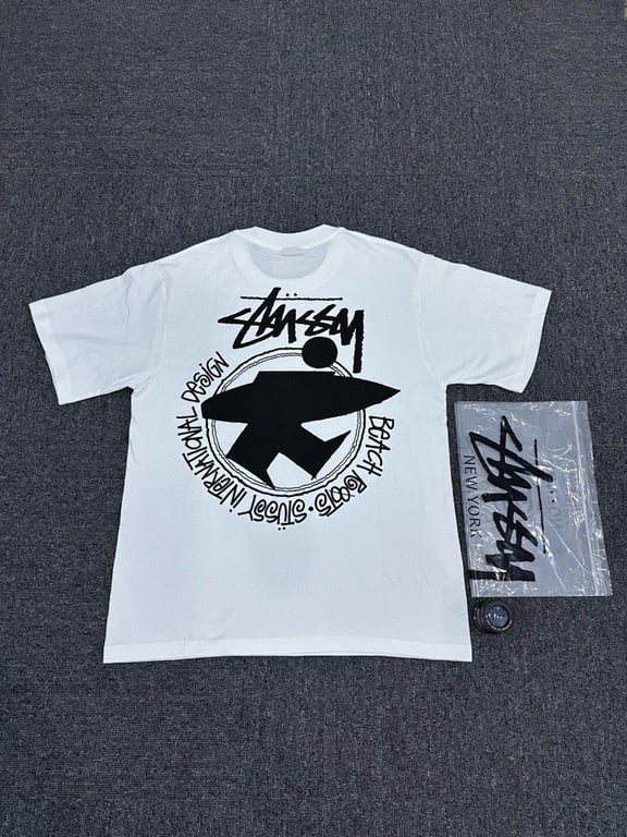 Stüssy International Design Beach Roots Tee - 11