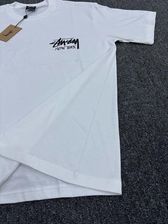 Stüssy New York Graphic Tee - 6