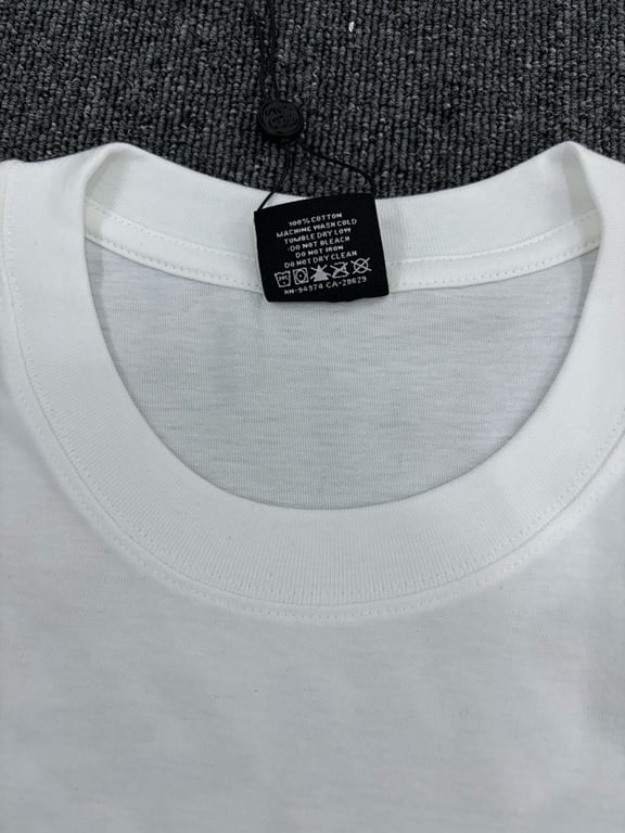 Stüssy Beach Roots Shell Graphic Tee - 16