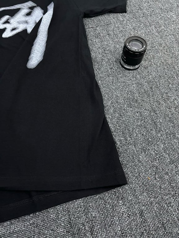 Stüssy Silk-Screen Spray Logo Tee - 6