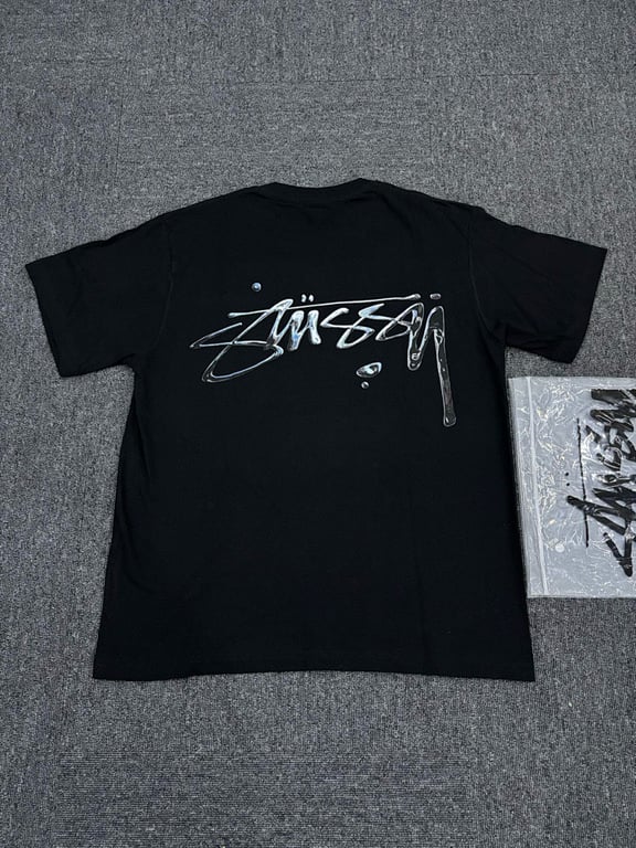Stüssy Liquid Logo Graphic Tee - 11
